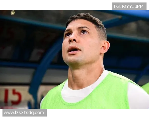 足球明星的平民生活照展现真实的一面与奋斗历程