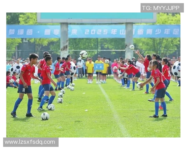追逐梦想的脚步足球明星们的励志训练之旅展现坚持与努力的力量